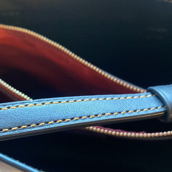 Coach Bag w/ removable strap - Picture 11 of 14